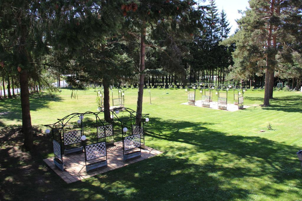 Hotel Restaurant Logis La Meridienne Anglards de Saint Flour الغرفة الصورة